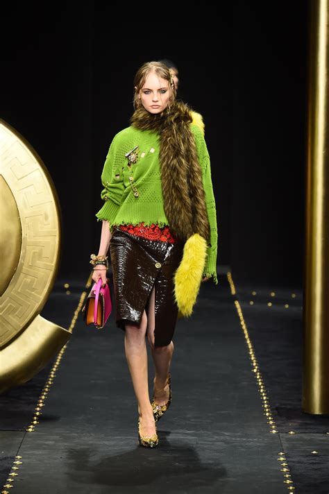 sfilata versace autunno inverno 2019|versace dresses fashion.